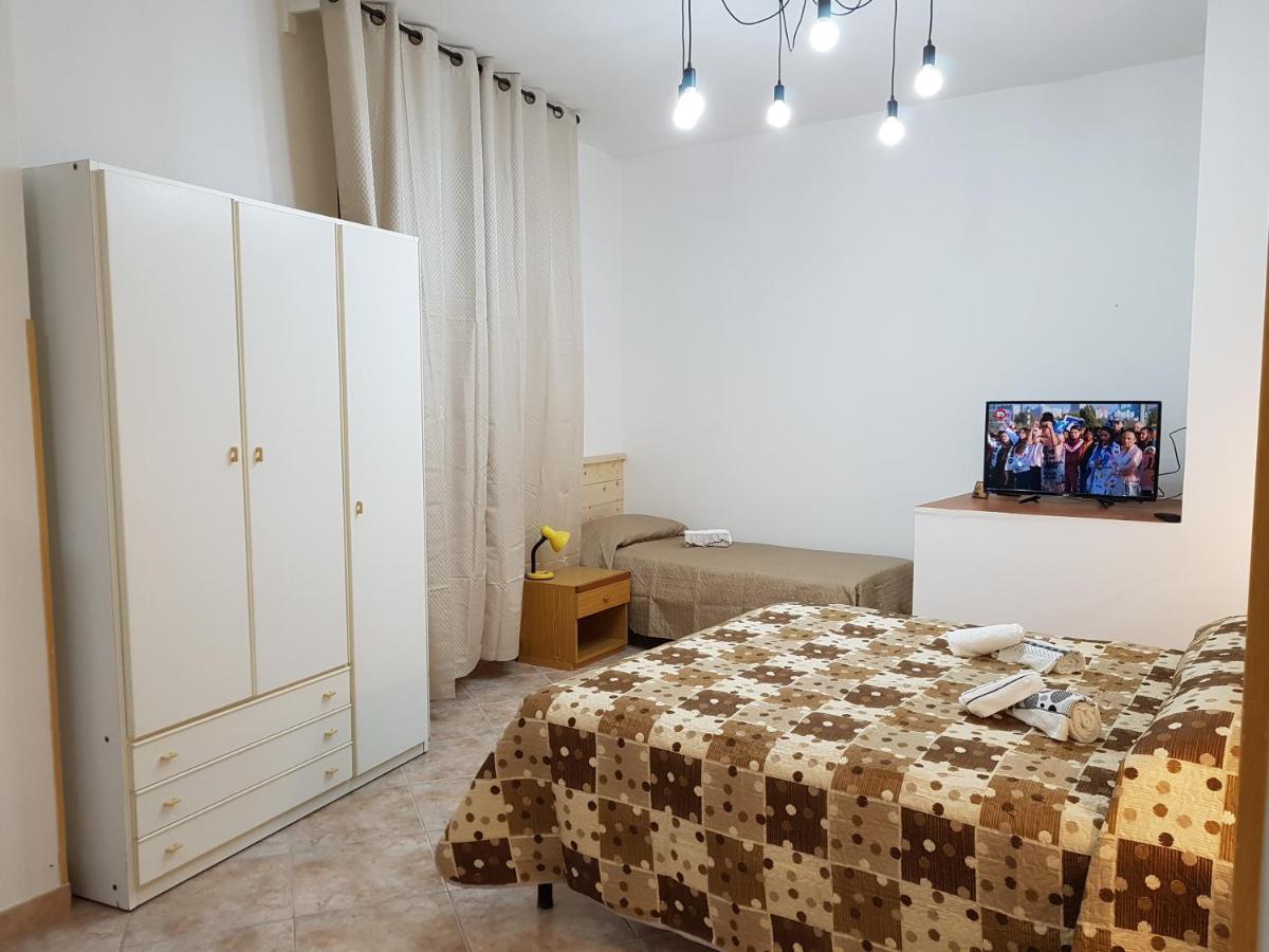 B&B Casa Alessandro 斯卡莱阿 外观 照片